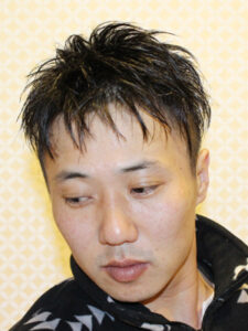 シャープな束感で男らしく