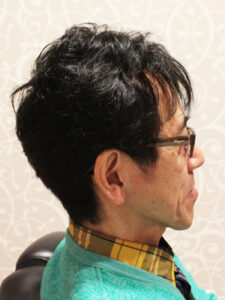 クセ毛を活かした脱コンサバ